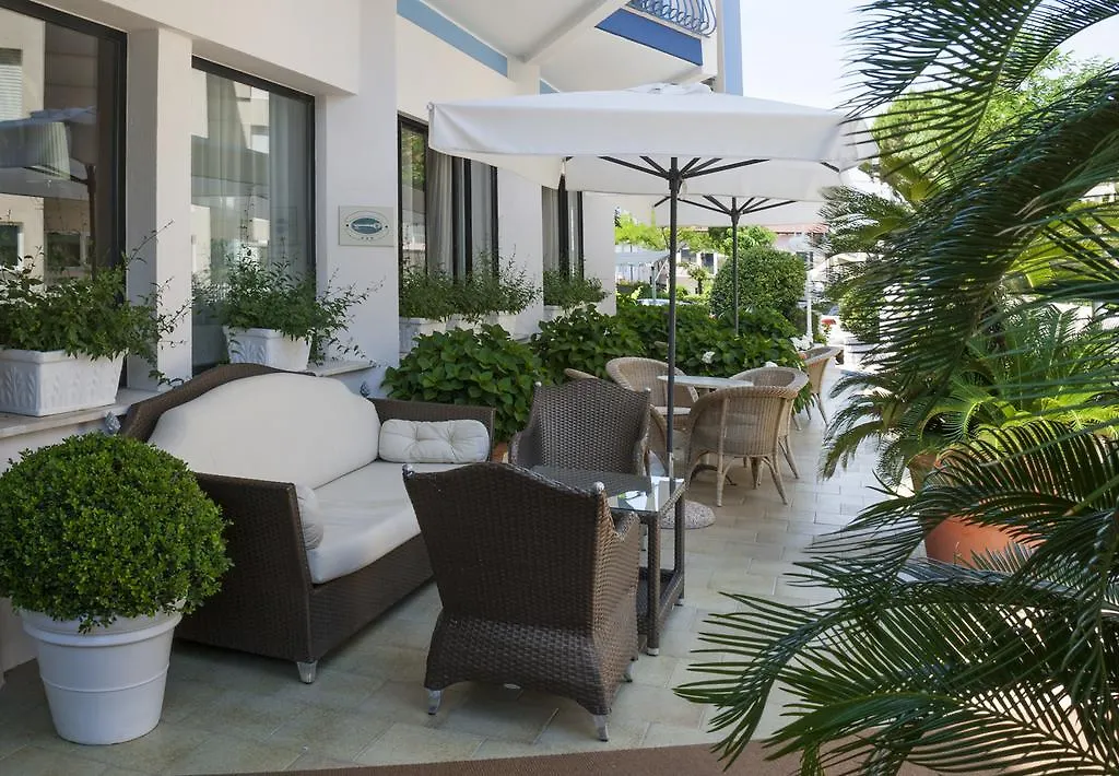 Hotel Plaza Esplanade Lido di Jesolo 3*,