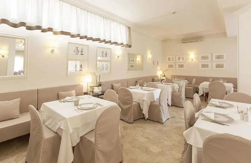 Hotel Plaza Esplanade Lido di Jesolo 3*,
