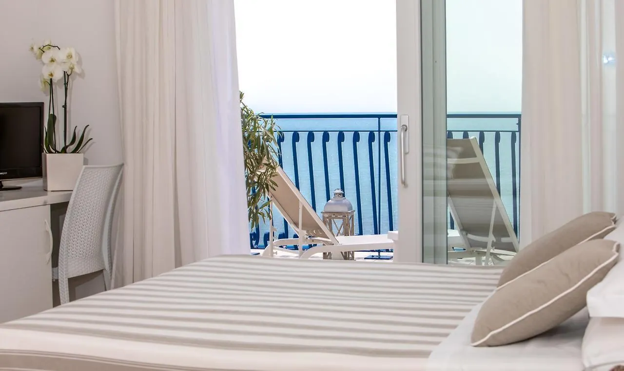 Hotel Plaza Esplanade Lido di Jesolo 3*,